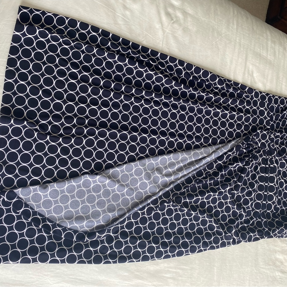 Size 16 sleeveless navy snd white dress